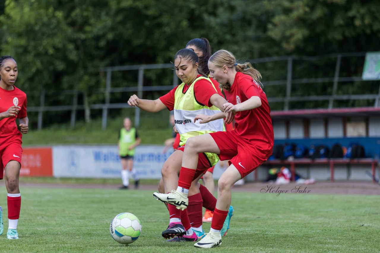 Bild 77 - wCJ VfL Pinneberg - Eimsbuetteler TV : Ergebnis: 0:5